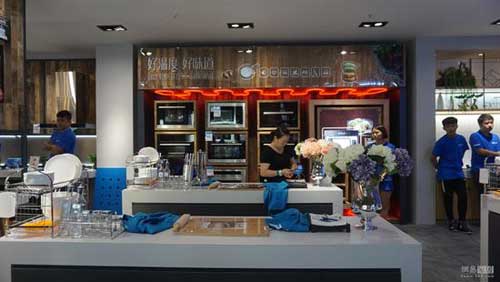 精湛科技帶來輕松烹飪 老板“廚源”文化烹飪體驗店開業(yè) 