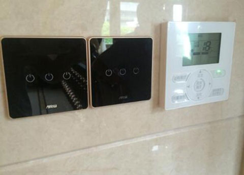 品牌產品測評：大氣外觀安裝便捷的小為智能開關