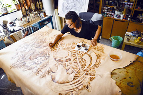 皮雕實體店經營需要善于體現自己的核心優勢 皮雕實體店經營需要善于體現自己的核心優勢