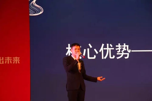 第11代超人內旋火燃氣灶神秘亮相,引20年老用戶爭搶 第11代超人內旋火燃氣灶神秘亮相,引20年老用戶爭搶