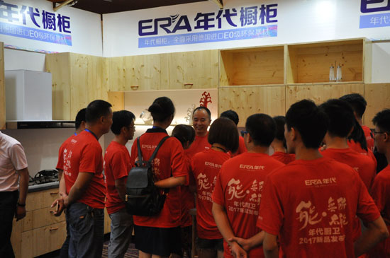 年代廚衛無所不能 新品聯動市場創新輝煌