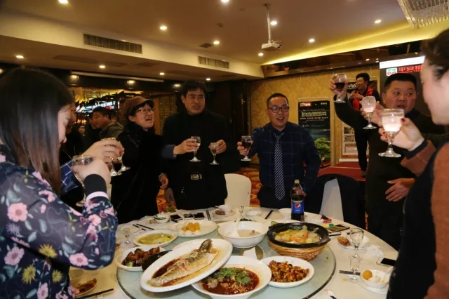 “品牌?品質(zhì)?品味”,平安樹板材兩個(gè)系列產(chǎn)品創(chuàng)訂貨奇跡 “品牌?品質(zhì)?品味”,平安樹板材兩個(gè)系列產(chǎn)品創(chuàng)訂貨奇跡