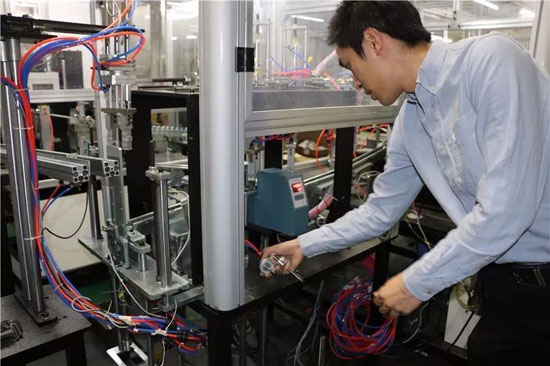 壁掛爐配件廠家粵風：工匠精神離不開真誠服務