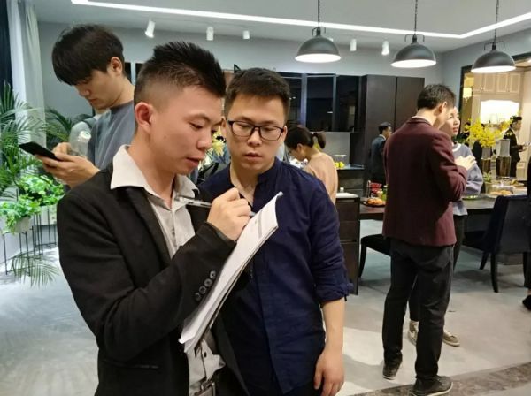 品牌大事|晾媽智能晾衣架亮相家具展，黑科技燃動廣州