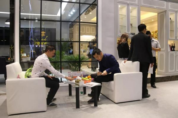 品牌大事|晾媽智能晾衣架亮相家具展，黑科技燃動廣州