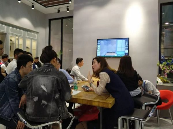 品牌大事|晾媽智能晾衣架亮相家具展，黑科技燃動廣州