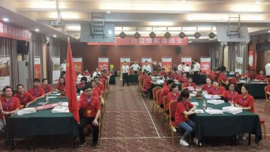 品牌大事|漢邦地板商學(xué)院第一屆精英店長(zhǎng)集訓(xùn)會(huì)收官