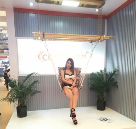 品牌大事|上海國(guó)際廚衛(wèi)展，卡貝智能晾衣架秋千引得人群駐足而觀