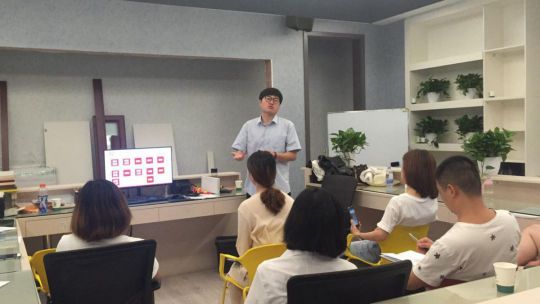 行于斯，不懼風雨——兔寶寶衣柜培訓師，團隊制勝