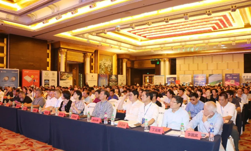 雷士"對話"城市照明 博士領銜專業照明團隊解析