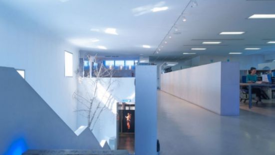 用頂尖設(shè)計(jì)講好品牌故事 德?tīng)柕匕迦蚧季S下的新布局