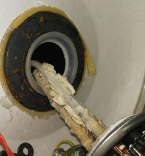 20元的電熱水器鎂棒，自己一樣可以輕松替換！