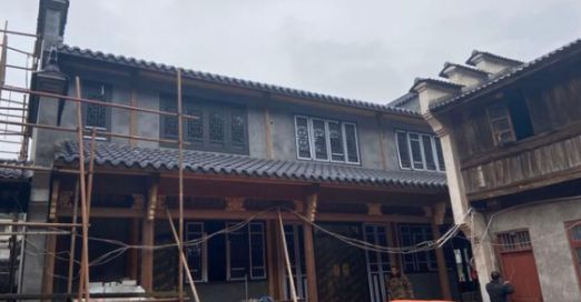 中式仿古鋁合金門窗被應(yīng)用的地方其實(shí)并不少! 中式仿古鋁合金門窗被應(yīng)用的地方其實(shí)并不少!