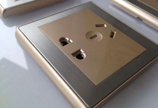 關(guān)于開關(guān)插座的合資品牌和國(guó)內(nèi)品牌，選哪一個(gè)？