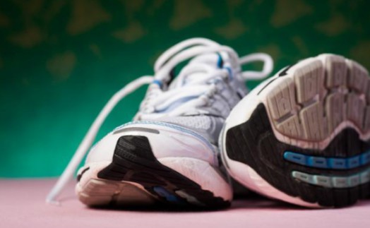 想要跑鞋穿久一點，就要懂得對跑鞋進行保養