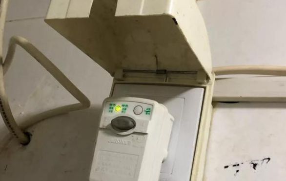 給大家解答電熱水器漏電跳閘的相關(guān)問題 給大家解答電熱水器漏電跳閘的相關(guān)問題