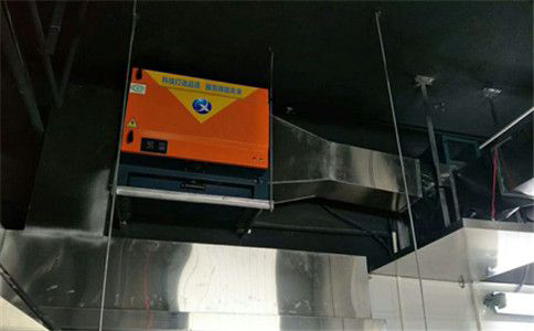 飯店安裝油煙凈化器的必要性體現(xiàn)在哪些方面 飯店安裝油煙凈化器的必要性體現(xiàn)在哪些方面