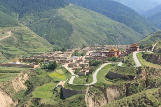 樹樣板工程,歐思丹空氣能解決尖扎縣能科鄉政府供暖難題 樹樣板工程,歐思丹空氣能解決尖扎縣能科鄉政府供暖難題