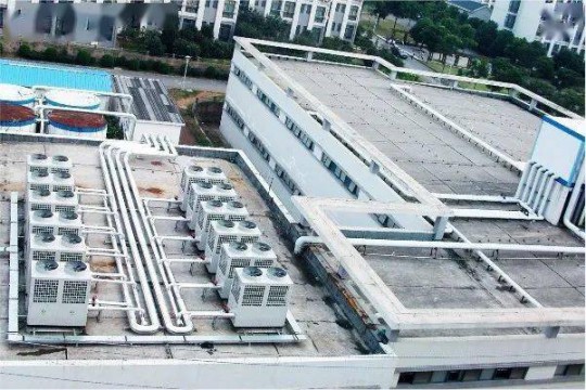 江蘇無錫衛生學校案例,空氣能熱泵機組既能供暖又能提供熱水 江蘇無錫衛生學校案例,空氣能熱泵機組既能供暖又能提供熱水