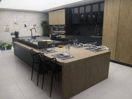 老牛說︱在巖板新賽道，你離“德賽斯模式”有多遠？ 