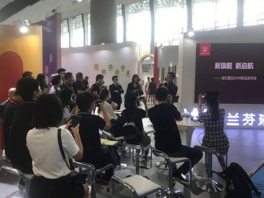 芬琳漆建博會上推出16款新產品，高端漆刷新環保新高度