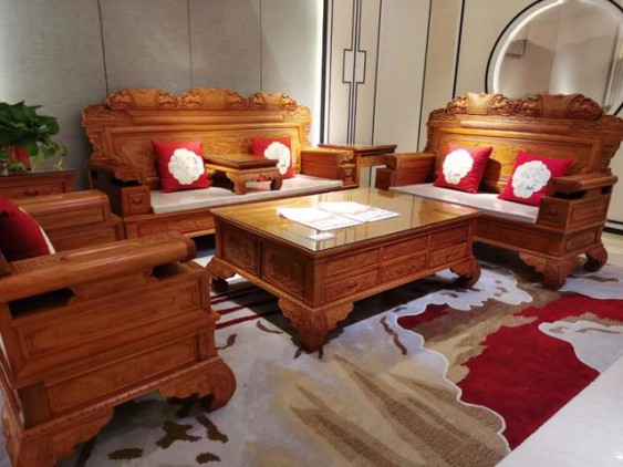 為你而來，御興紅木強勢入駐濟南富雅紅木樓五樓中廳