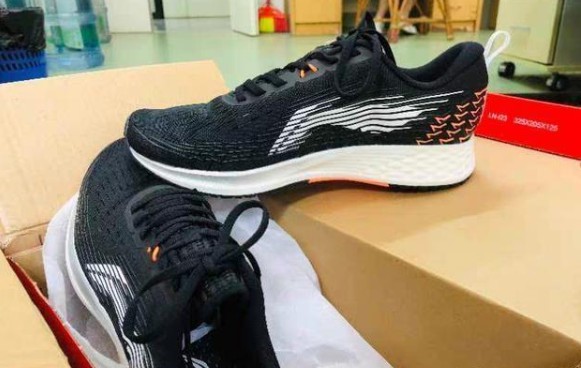 如果你想買一雙國產跑鞋,試試這兩雙吧! 如果你想買一雙國產跑鞋,試試這兩雙吧!