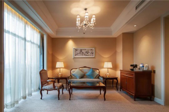 博森特彩窗致力于打造“顏值+實力”產品，符合人們現代審美需求