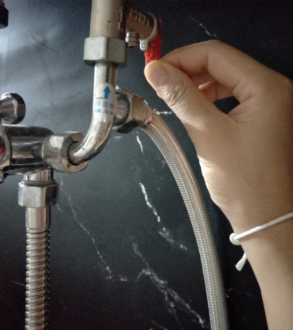 熱水器爆炸的警示，細節(jié)到每一口螺絲都要注意