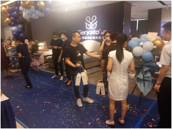 榮耀起航 西婭圖蘇州旗艦店盛大開業(yè)! 榮耀起航 西婭圖蘇州旗艦店盛大開業(yè)!