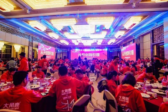 大角鹿超耐磨大理石瓷磚：爆款產(chǎn)品，實至名歸