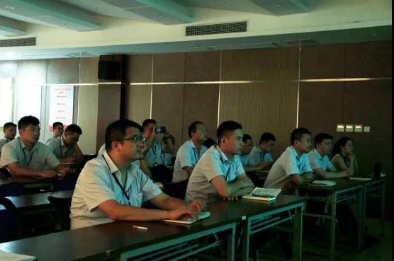 九品陶瓷榮耀原石大板培訓會圓滿舉行 九品陶瓷榮耀原石大板培訓會圓滿舉行