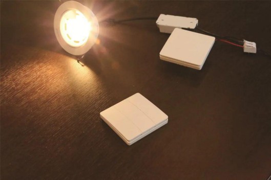 產(chǎn)品測(cè)評(píng)|鴻雁無(wú)源無(wú)線隨意貼開(kāi)關(guān)，隨心智能控制