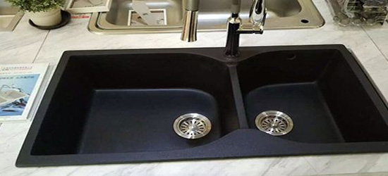 石英石水槽好擦洗嗎？到底石英石好還是不銹鋼好