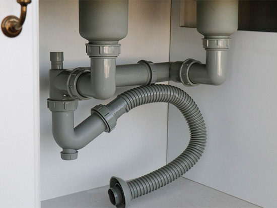 水槽下水管到底在什么位置？細節中的細節