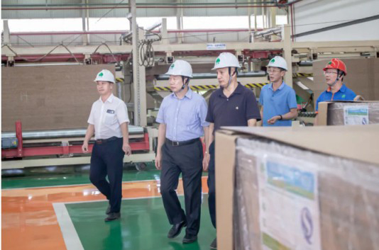 中國木材與木制品流通協會李佳峰副會長到豐林集團考察