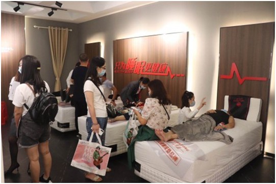 展會第三天,智能健康床墊益脈通,熱度不減!