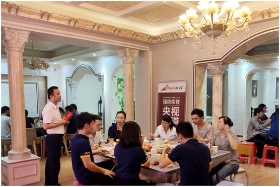 君匠世家工程部黃德富：從基層到主管 平凡人生的非凡堅守