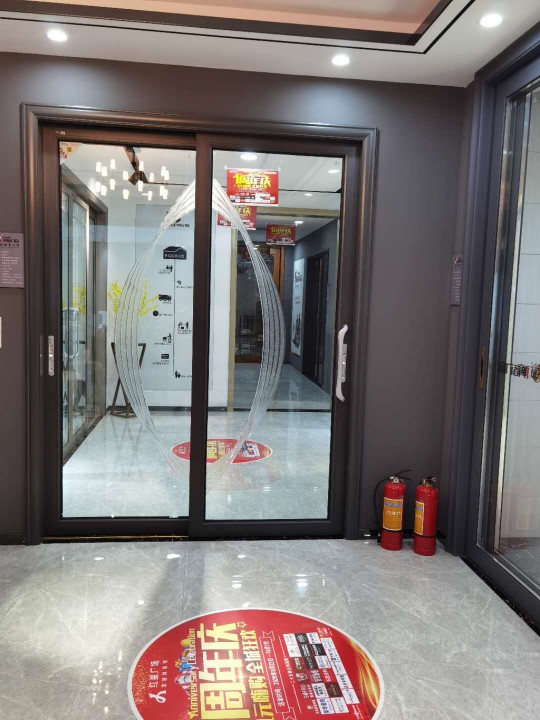 《聚焦伊盾榜樣》第八期：浙湖北鐘祥店鄭總年入500萬的創業路!