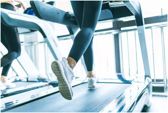 水澤士運動地材：跑步機跑和戶外跑，到底哪個好?
